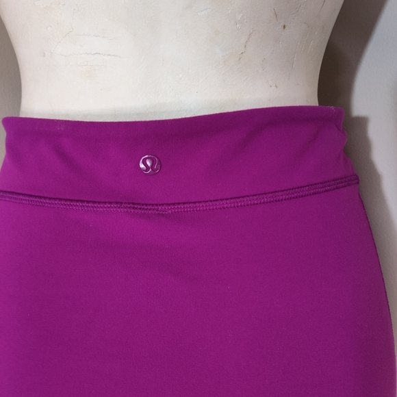 Lululemon City skirt Regal Plum Sz 4 Hi-Lo - Picture 6 of 7